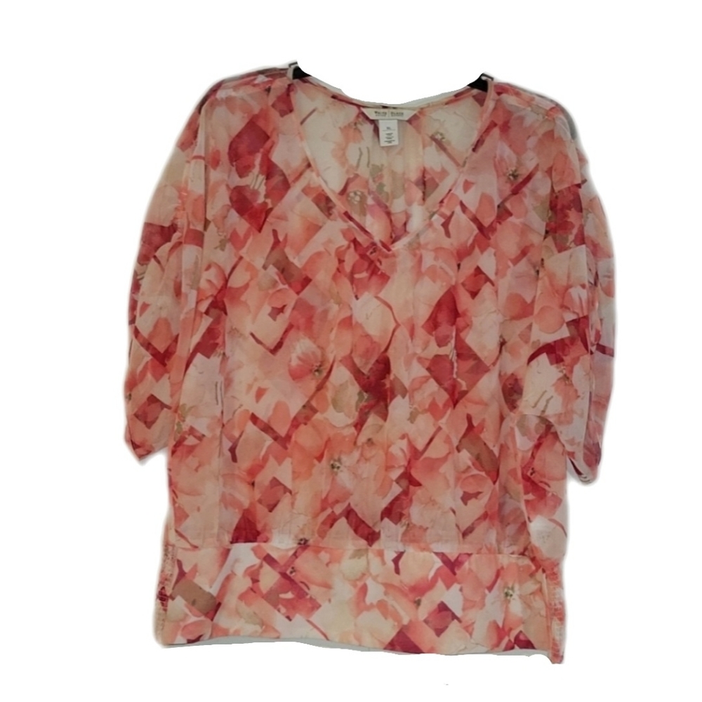 White House Black Market Pink floral short sleeve sheer mesh top flower …